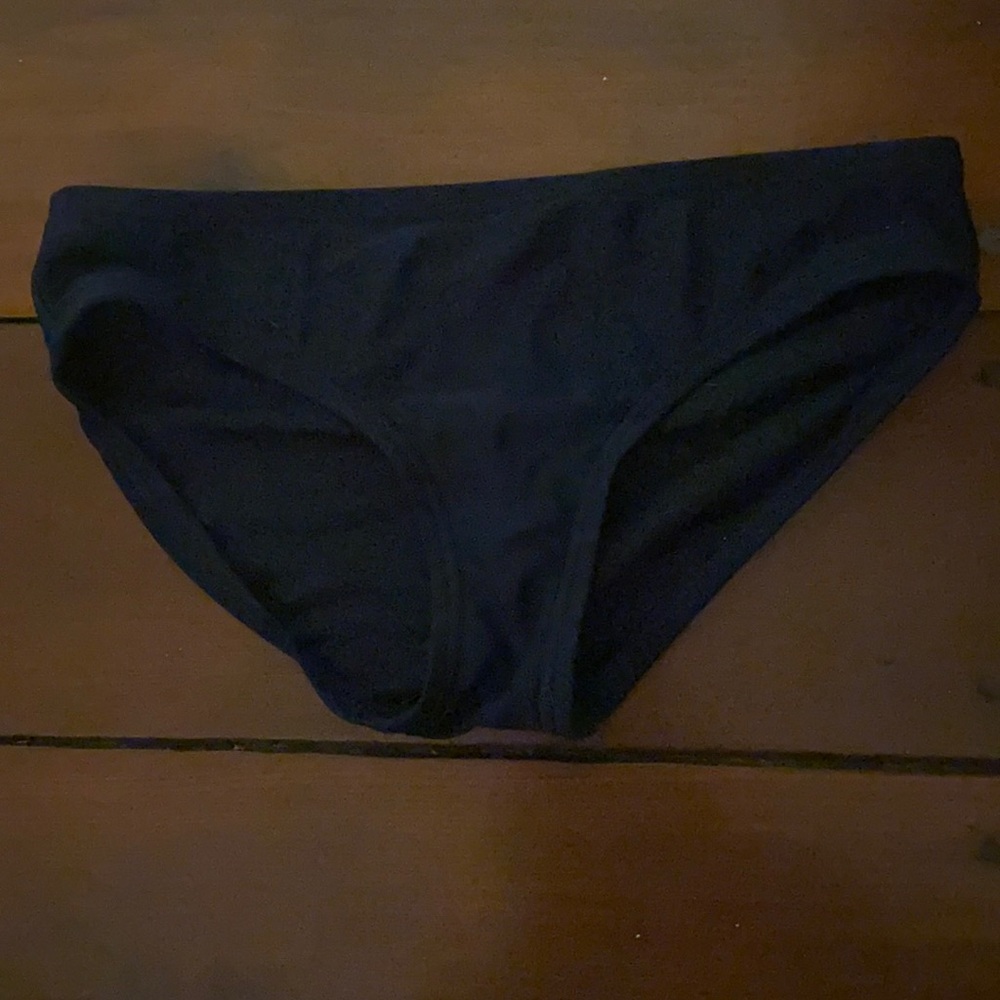 Abercrombie navy blue bottoms